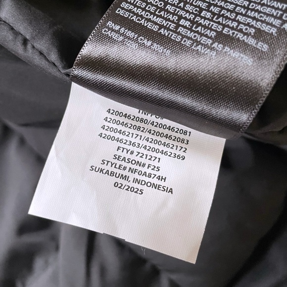 The North Face Women’s Arctic Parka Black Waterproof Coat - Picture 11 of 11